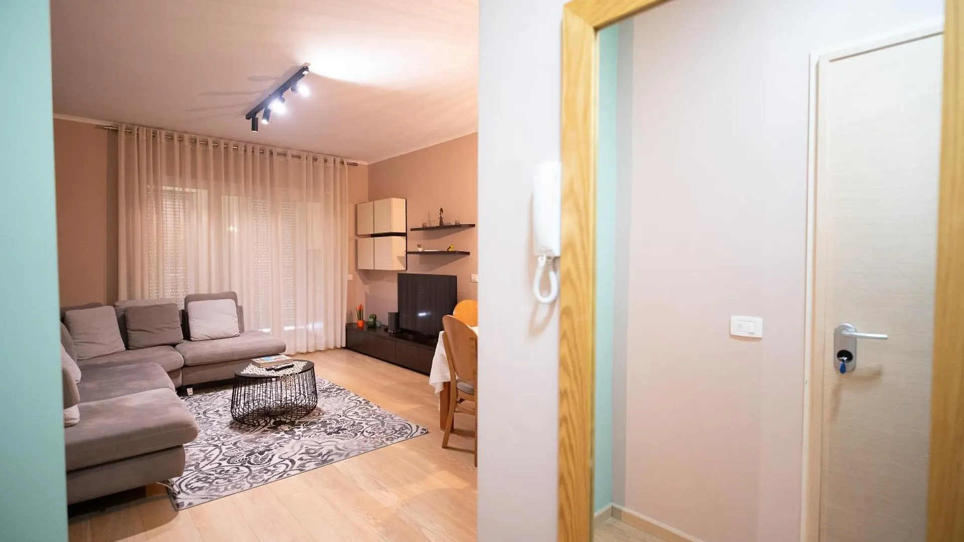 House Tirana Center Lägenhet Albanien